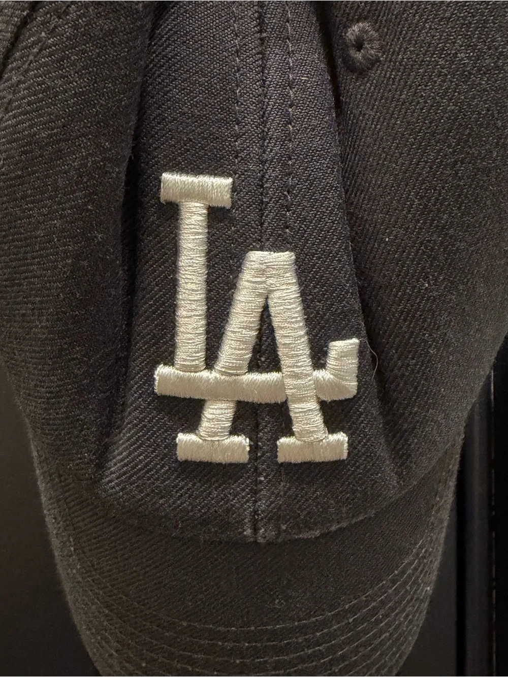 Dark gray ‘47 LA Dodgers black cap with white LA logo